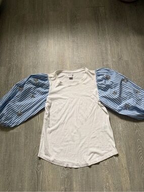 Chico's White Knit Tee with Light Blue Striped Puff Sleeves